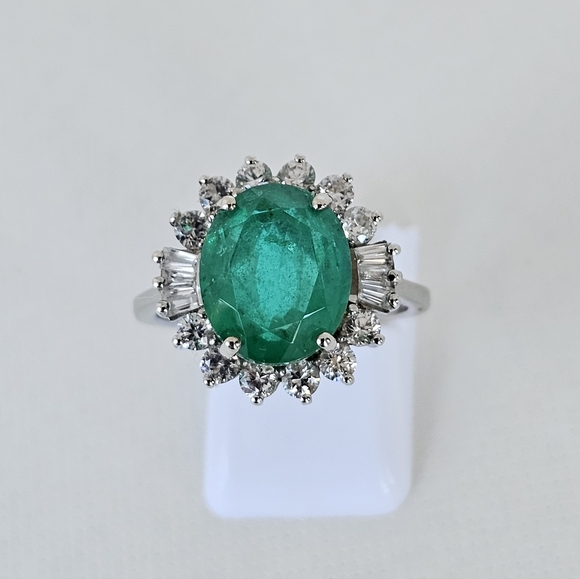 Gem Treasures Jewelry - Genuine Emeraldine Quartz & White Zircon Ring Platinum over 925!! ✨️ Siz…